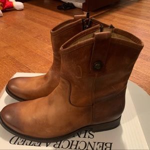 Frye Boots - Melissa Button Short Size 9